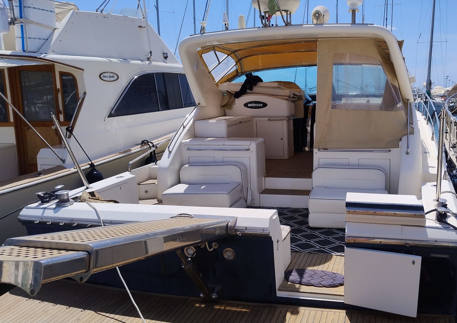 Uniesse 48 open + 2 x610 HP MAN<br><a href=dettaglio.aspx?Id=275 >VAI ALLA SCHEDA</a>
